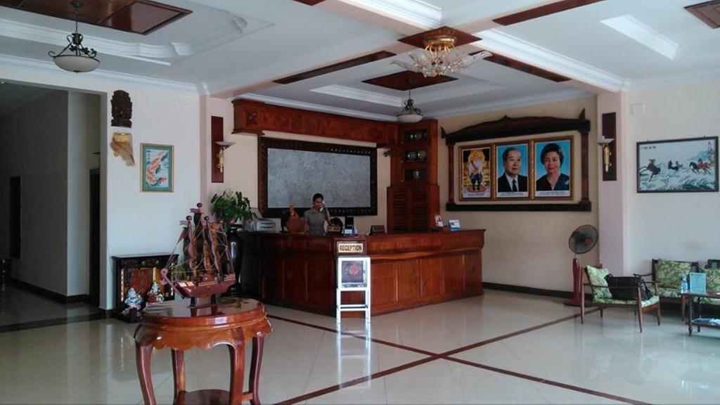 Victoria Hotel Battambang Exteriör bild